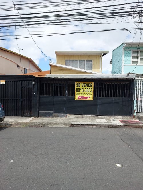 Se Vende como Lote en San José. 