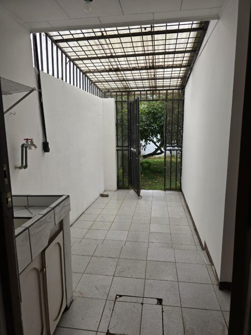 Se Vende Apartamento en Jardines de Moravia.